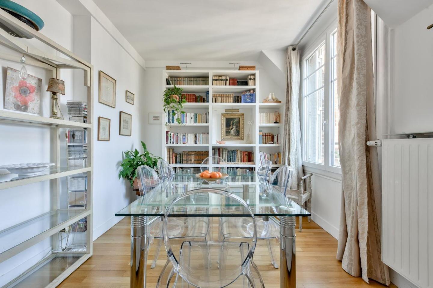 Stunning Parisian 1br Flat Near The Eiffel Tower